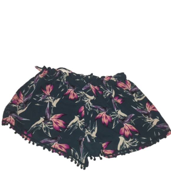 About a Girl Pompom Bird of Paradise Print Shorts - Picture 2 of 5